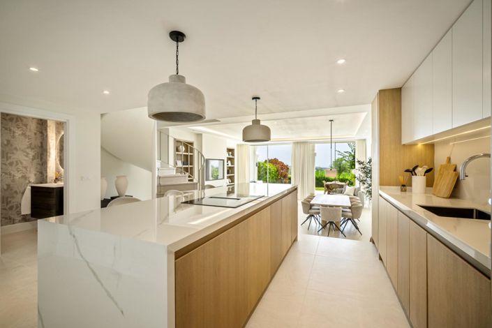 Image No.31-4 Bed Property for sale