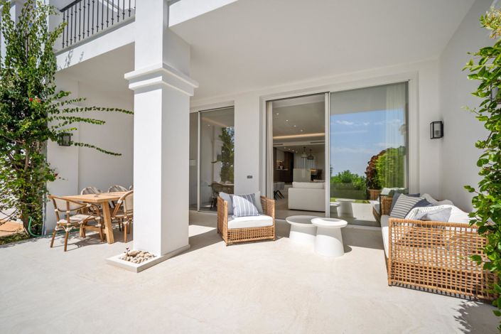 Image No.33-4 Bed Property for sale