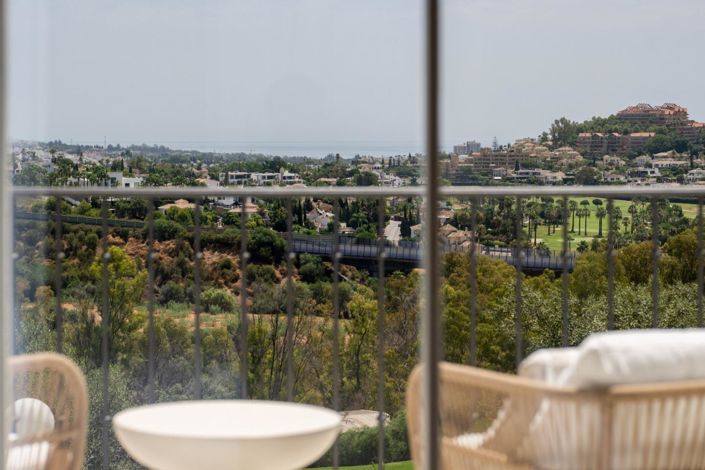 Image No.5-4 Bed Property for sale