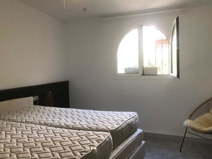 Image No.9-2 Bed Property for sale