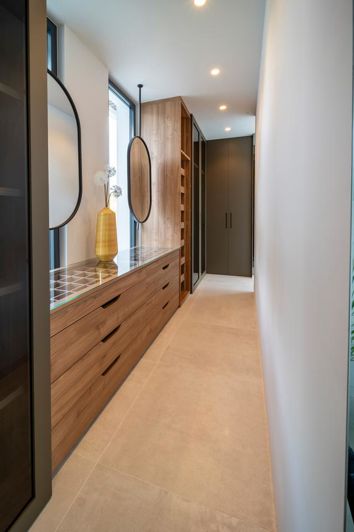 Image No.14-6 Bed Property for sale