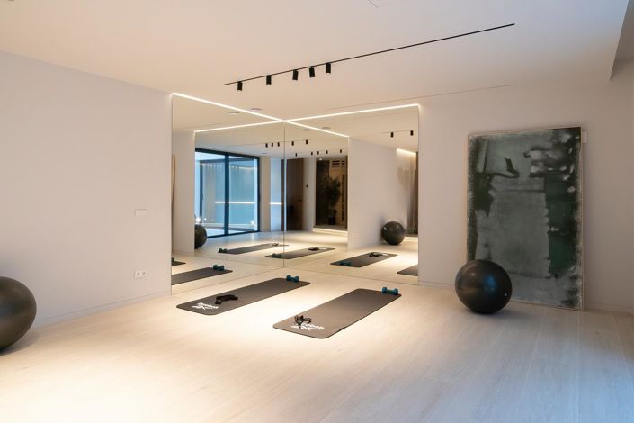 Image No.47-6 Bed Property for sale