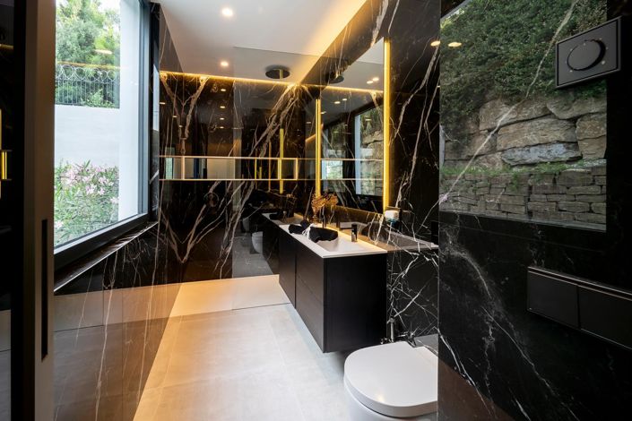 Image No.48-6 Bed Property for sale