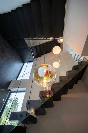 Image No.50-6 Bed Property for sale