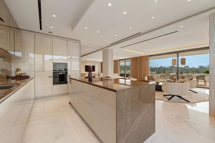 Image No.26-4 Bed Property for sale