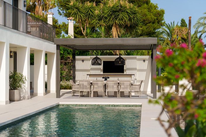 Image No.33-5 Bed Property for sale