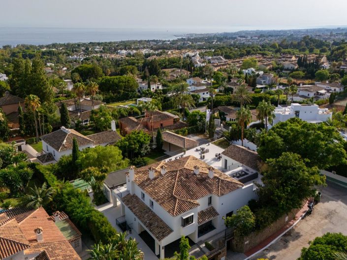 Image No.48-5 Bed Property for sale