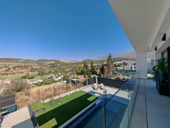 Image No.4-5 Bed Property for sale