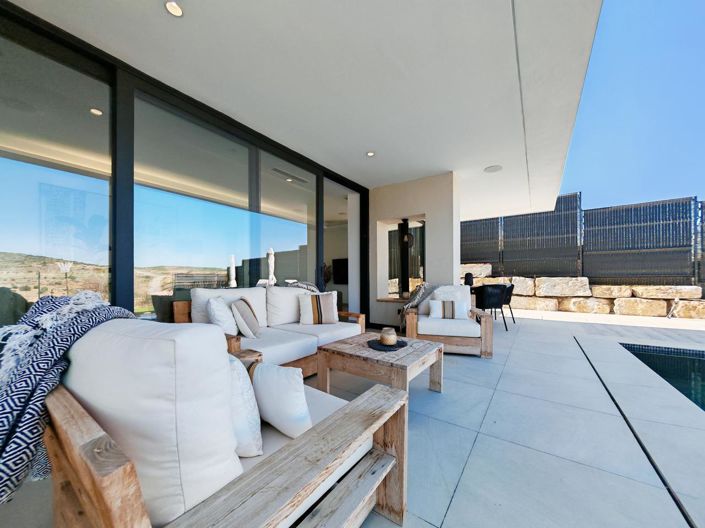 Image No.8-5 Bed Property for sale