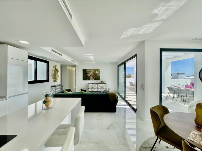 Image No.1-3 Bed Property for sale