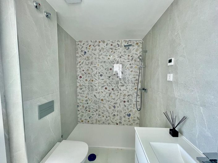 Image No.10-3 Bed Property for sale