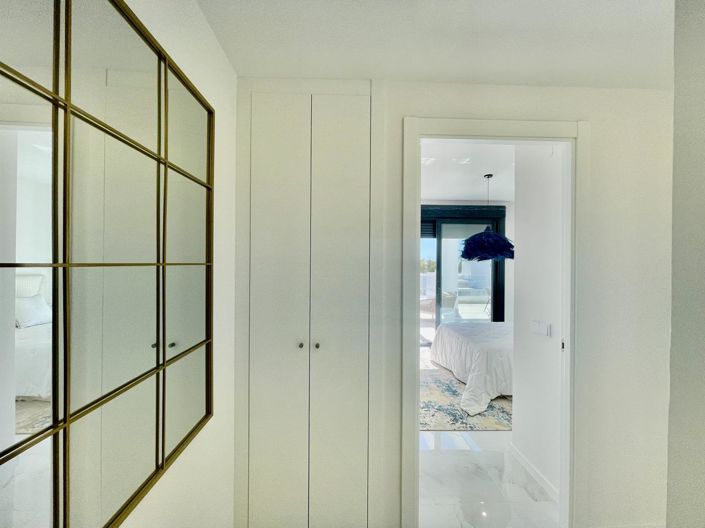 Image No.21-3 Bed Property for sale