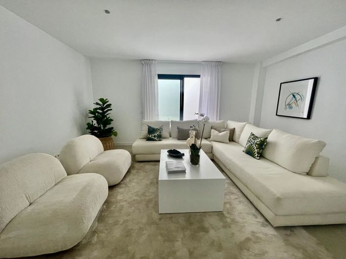 Image No.16-3 Bed Property for sale