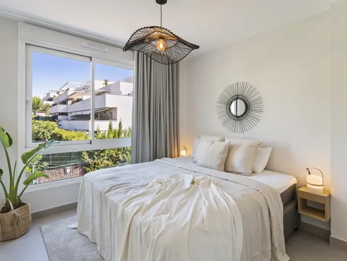 Image No.9-5 Bed Property for sale