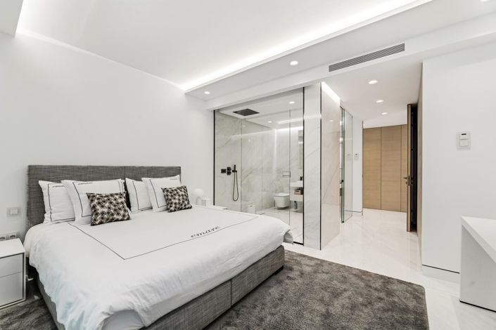 Image No.19-4 Bed Property for sale