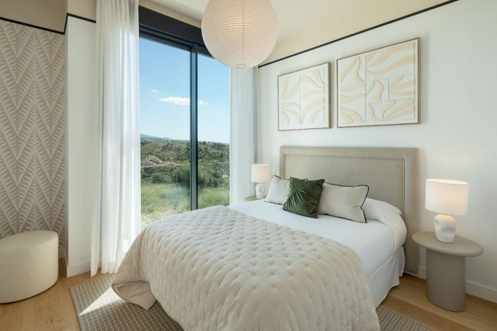 Image No.8-4 Bed Property for sale