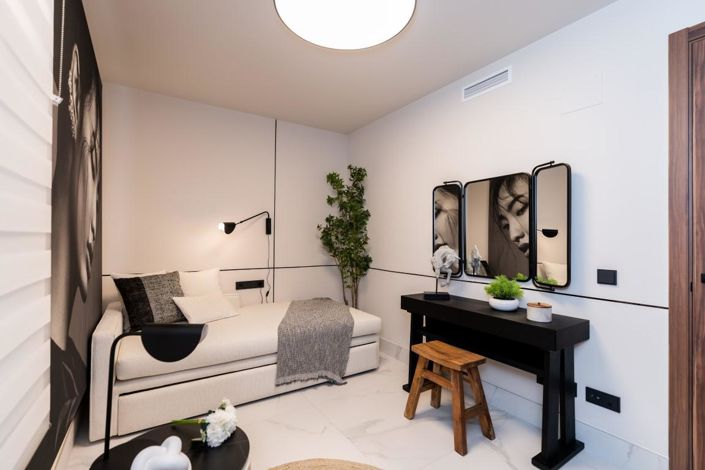 Image No.16-4 Bed Property for sale