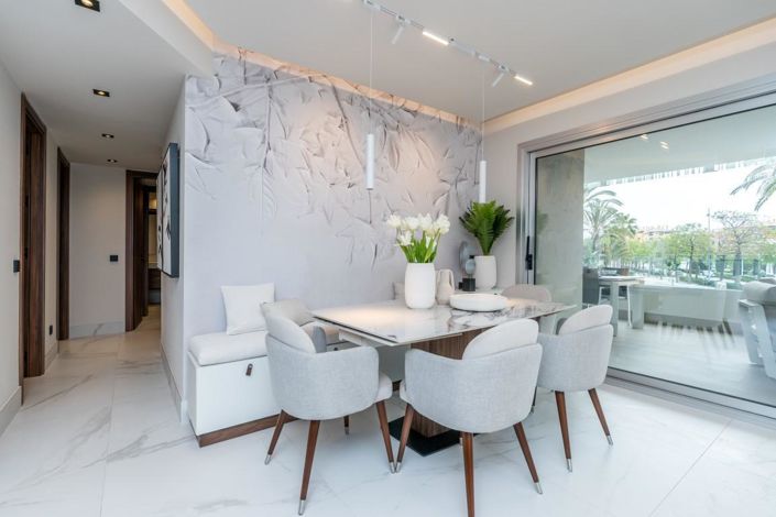 Image No.6-4 Bed Property for sale