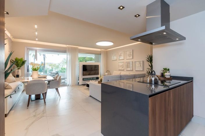 Image No.9-4 Bed Property for sale