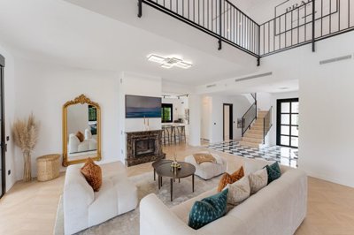 6 Bed Property for sale