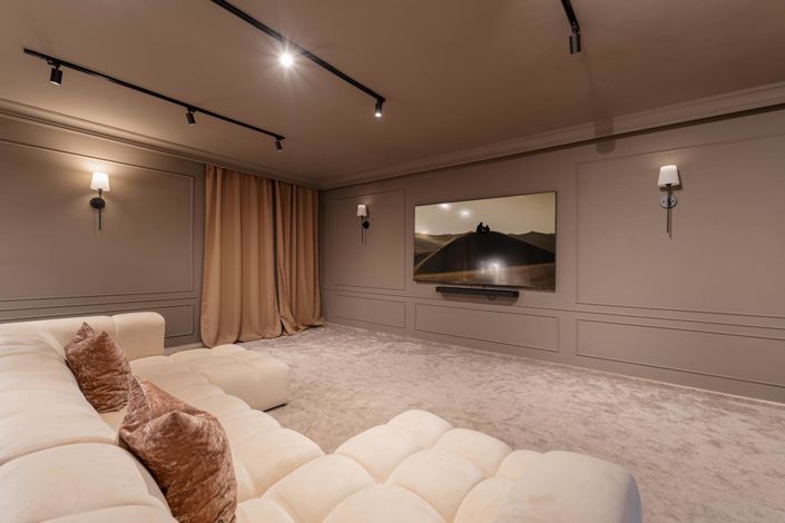 Image No.33-6 Bed Property for sale