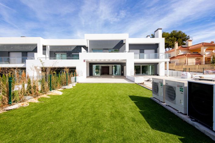 Image No.1-3 Bed Property for sale