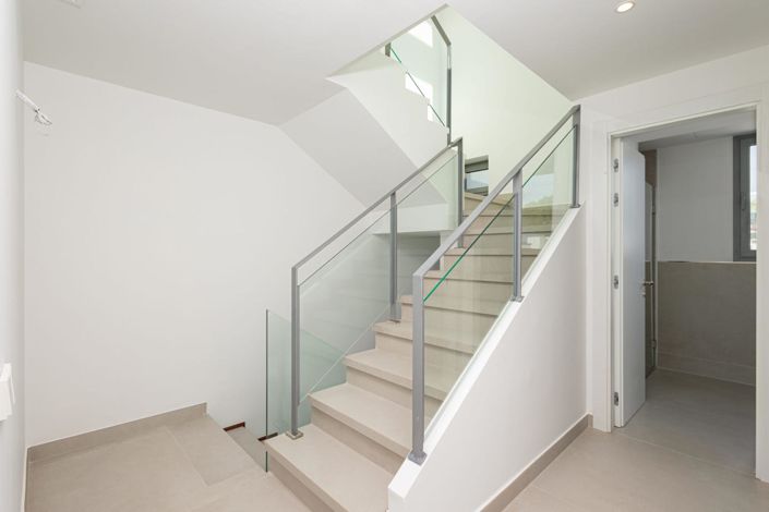 Image No.18-3 Bed Property for sale