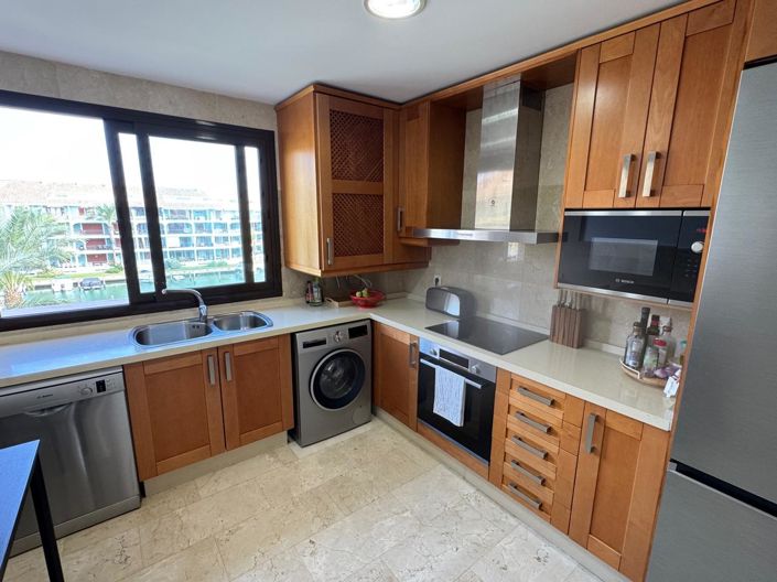 Image No.6-3 Bed Property for sale