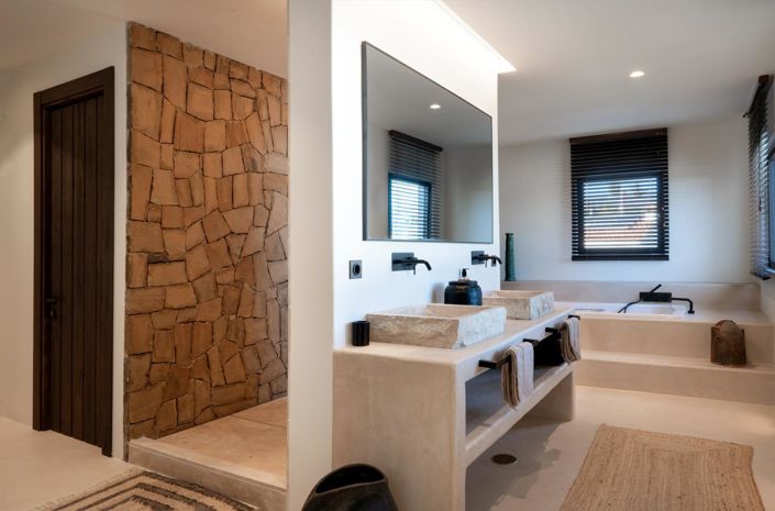 Image No.21-5 Bed Property for sale