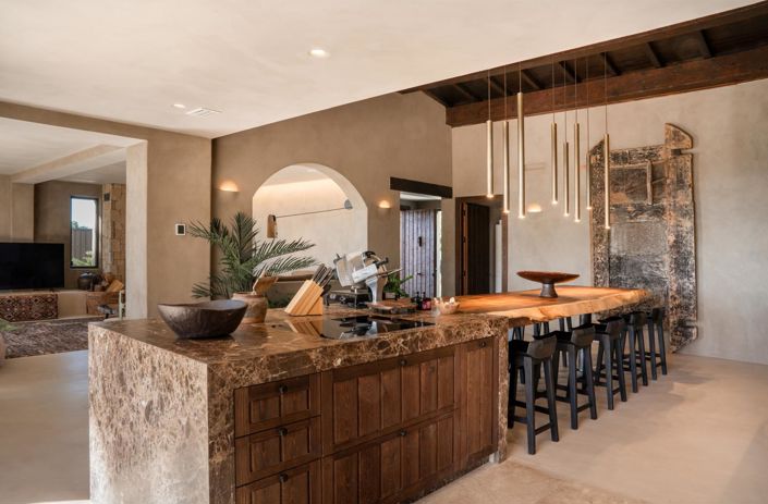 Image No.6-5 Bed Property for sale