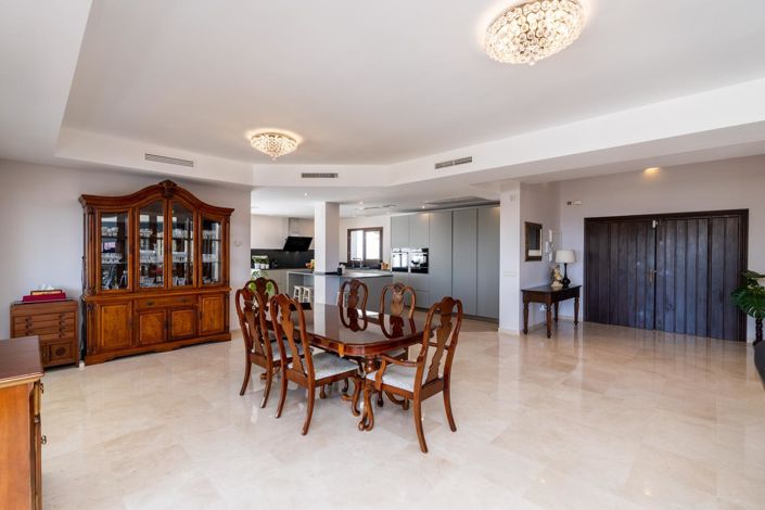 Image No.33-4 Bed Property for sale