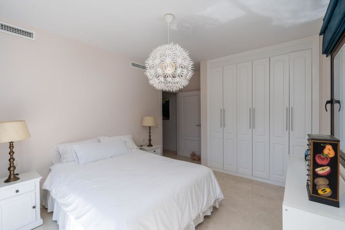 Image No.7-4 Bed Property for sale