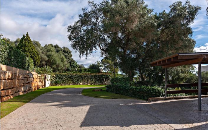 Image No.34-6 Bed Property for sale