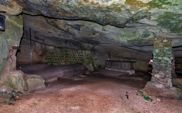 Image No.36-6 Bed Property for sale