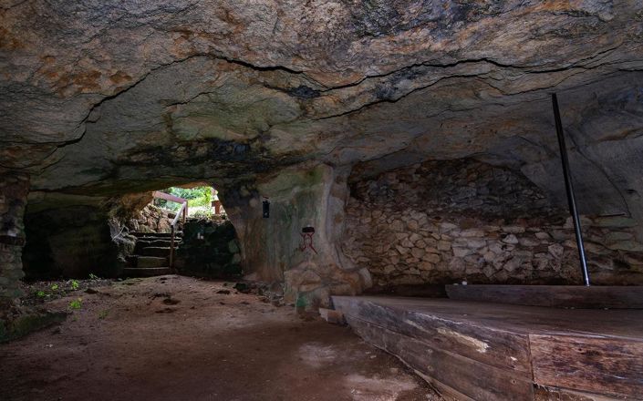 Image No.37-6 Bed Property for sale