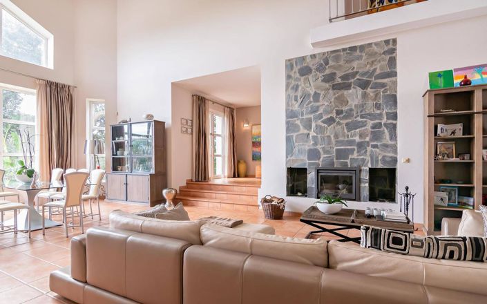 Image No.7-6 Bed Property for sale