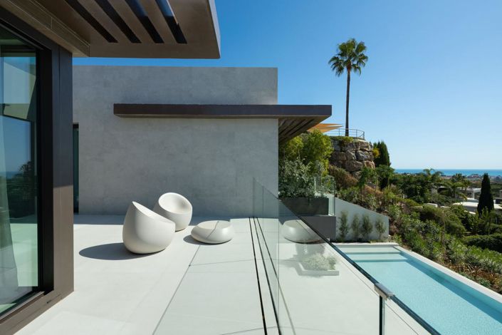 Image No.18-5 Bed Property for sale