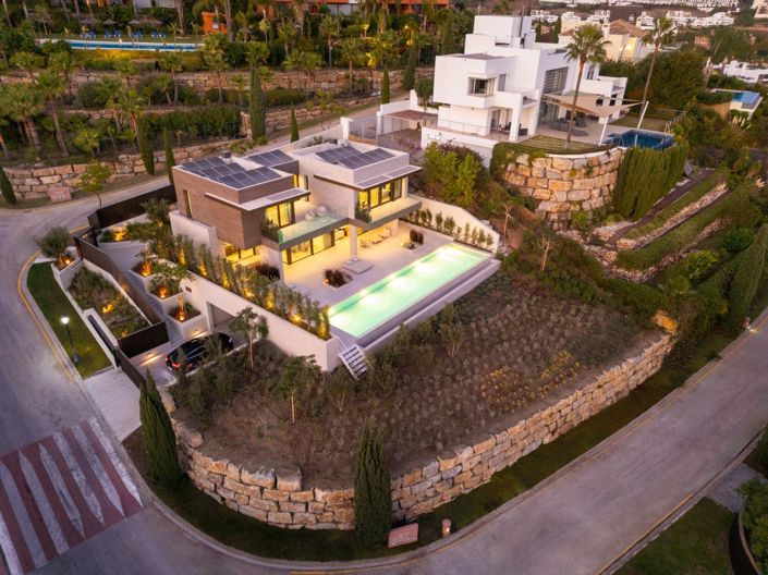 Image No.39-5 Bed Property for sale