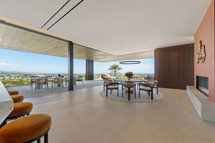 Image No.43-8 Bed Property for sale