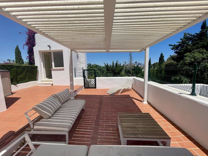 Image No.38-5 Bed Property for sale