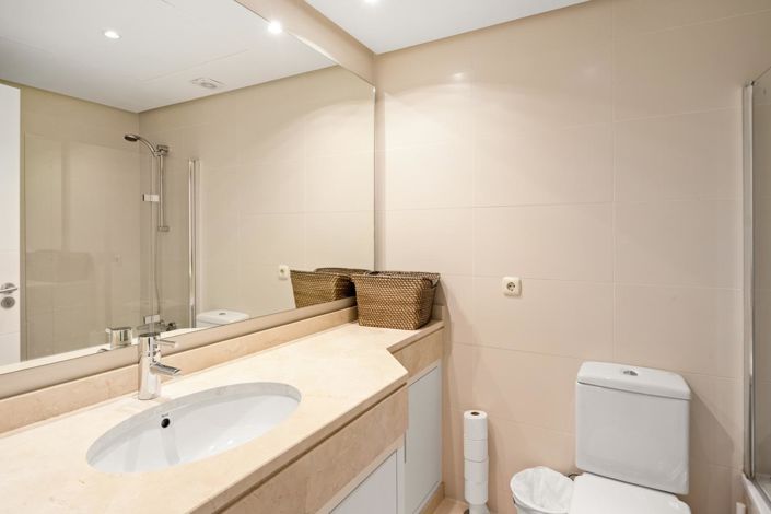 Image No.6-2 Bed Property for sale