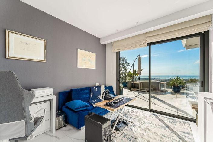 Image No.22-3 Bed Property for sale