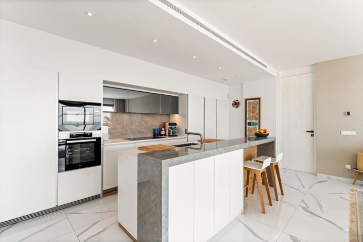 Image No.8-3 Bed Property for sale