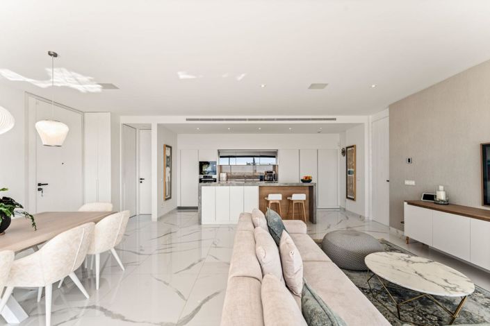 Image No.9-3 Bed Property for sale