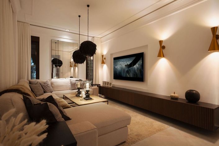 Image No.18-4 Bed Property for sale