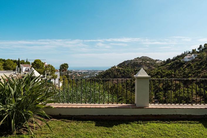 Image No.21-4 Bed Property for sale