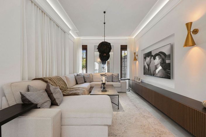 Image No.39-4 Bed Property for sale