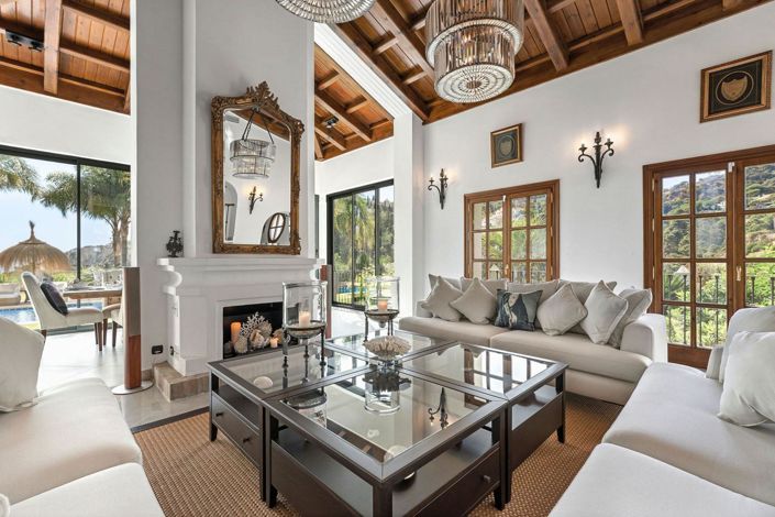 Image No.4-4 Bed Property for sale