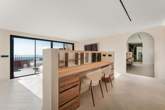 Image No.21-4 Bed Property for sale