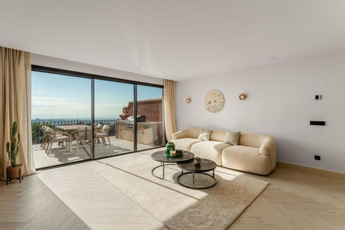 Image No.7-4 Bed Property for sale